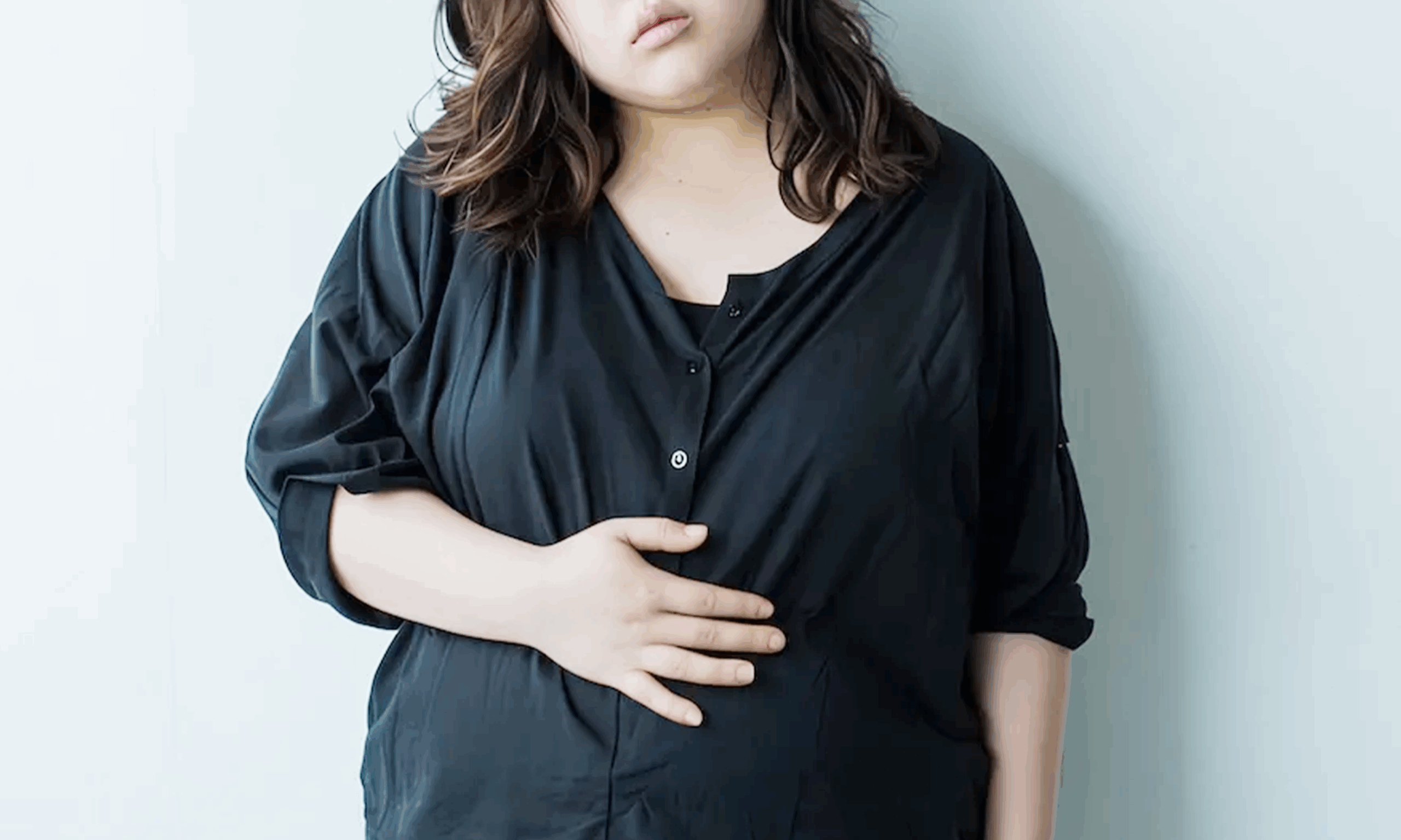 ダイエットで悩む女性